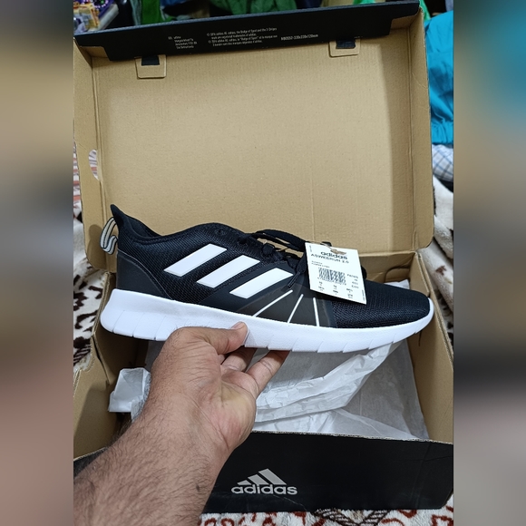 Adidas - Picture 3 of 10